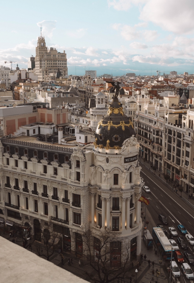 De Pars a Praga, Roma y Madrid
